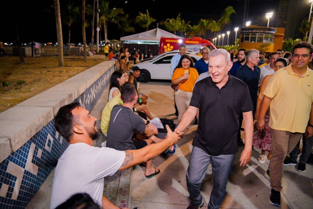 Sarto entrega primeira fase das obras de requalificação da Praia de Iracema