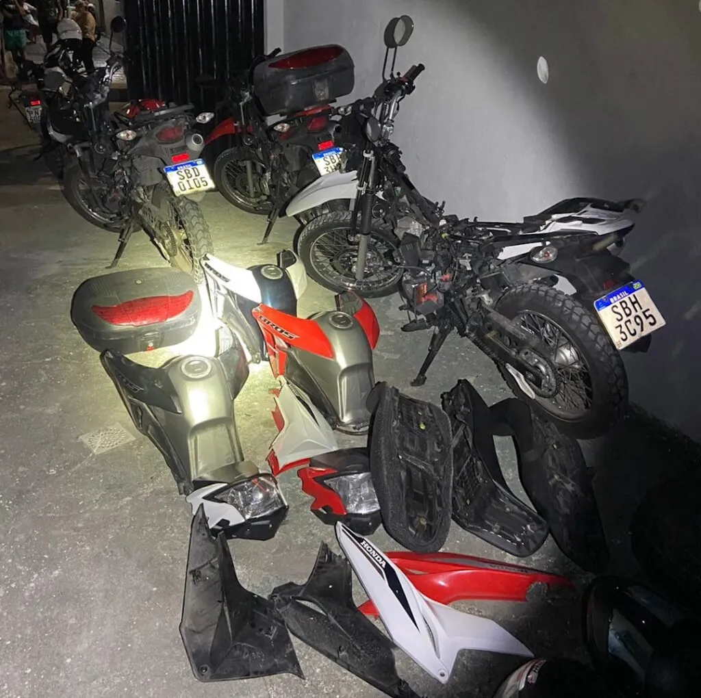 Polícia apreende motos roubadas e desarticula ponto de desmanche em Fortaleza