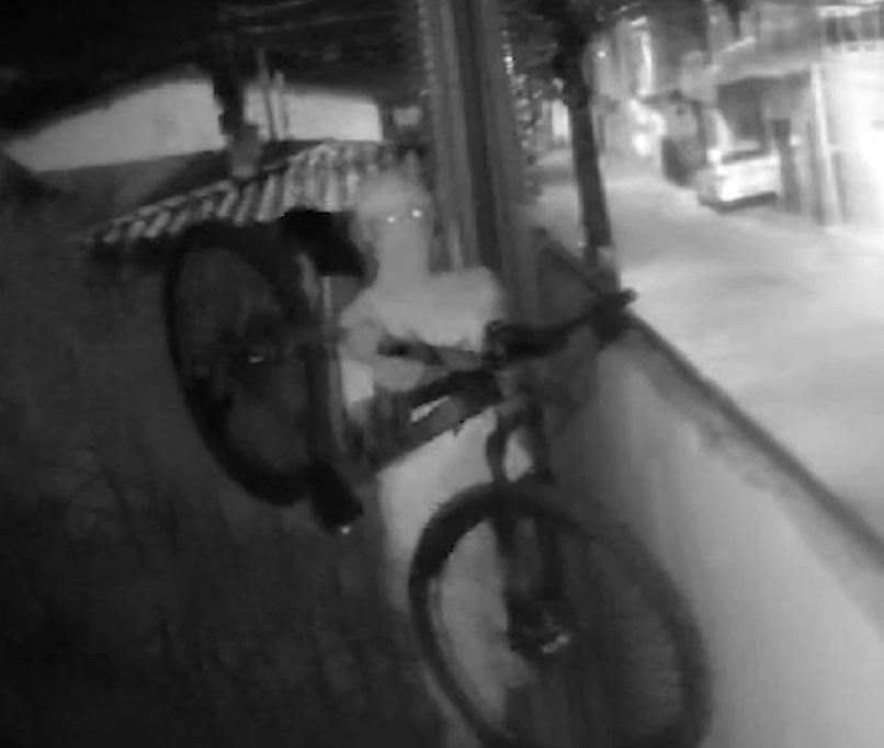 Ladrão de bicicletas volta a agir em bairro de Fortaleza e furta mais duas bikes