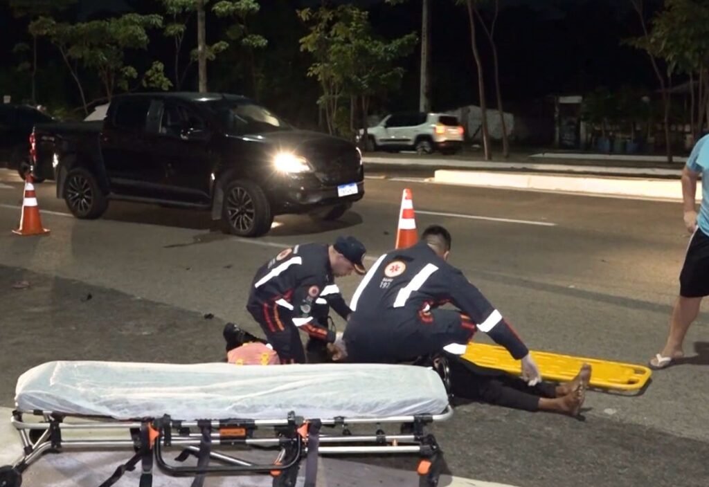 Homem fica gravemente ferido ao ser atropelado por caminhonete em Fortaleza