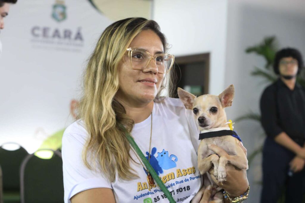 Atendimentos gratuitos do Programa Vet+Ceará iniciam na terça-feira (9); confira os locais