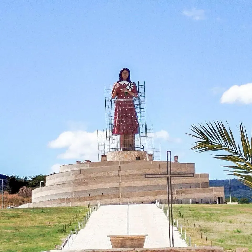 Estátua da beata Menina Benigna é finalizada em Santana do Cariri (CE)