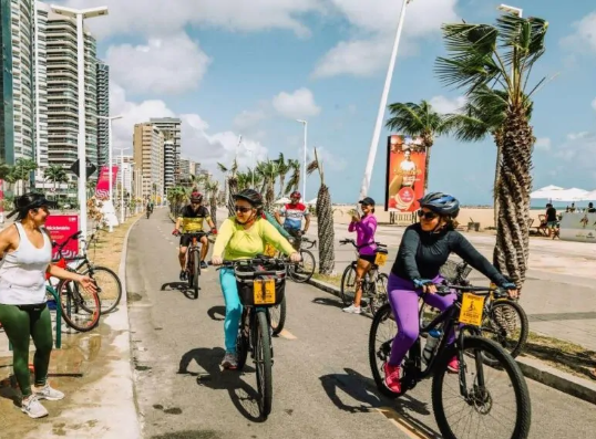 Ciclofaixa de Lazer terá exposição de bikes antigas, atividades educativas e rotas; veja a programação