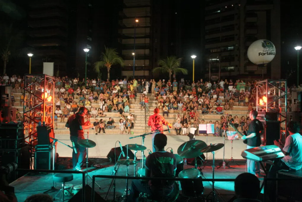 Anfiteatro da Beira-Mar recebe programação cultural neste fim de semana; confira