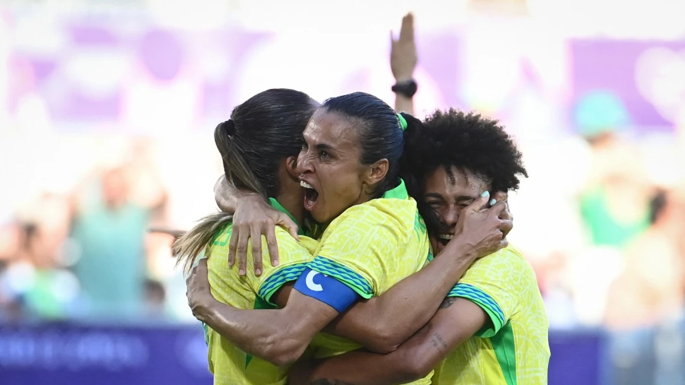 Marta brilha e Brasil vence Nigéria em estreia na Olimpíada de Paris-2024