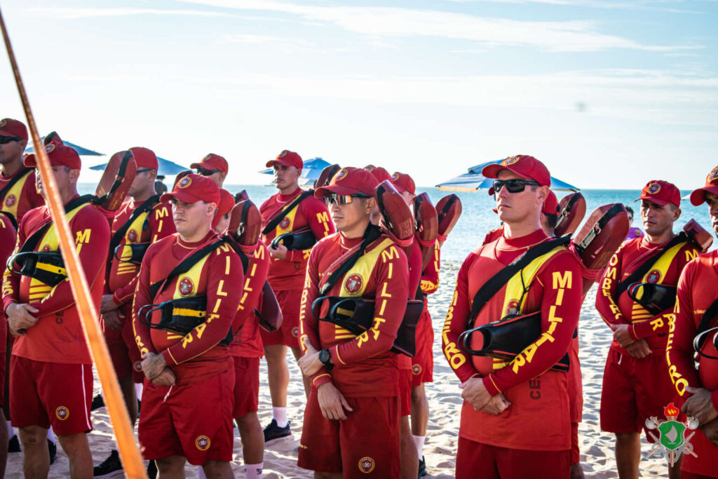 Corpo de Bombeiros do Ceará lança operação com foco na segurança de banhistas