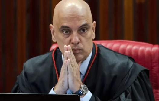 Abin Paralela: Moraes retira sigilo de áudio de conversa de Bolsonaro