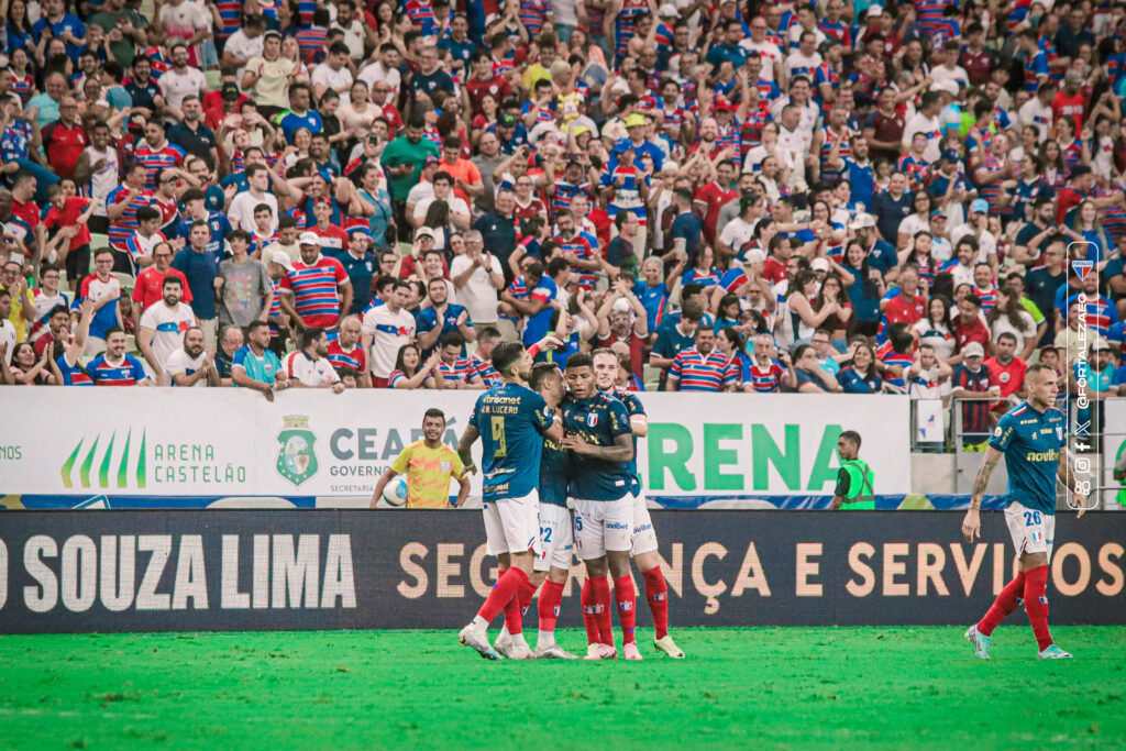 Fortaleza vence o Atlético-GO no Castelão e entra no G-4 da Série A