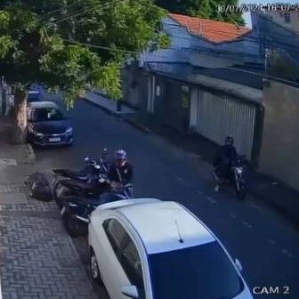 Mais uma moto é furtada na Rua Carolino Aquino, no Bairro de Fátima, em Fortaleza