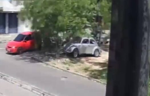 Câmeras registram furto de fusca no bairro Granja Lisboa, em Fortaleza