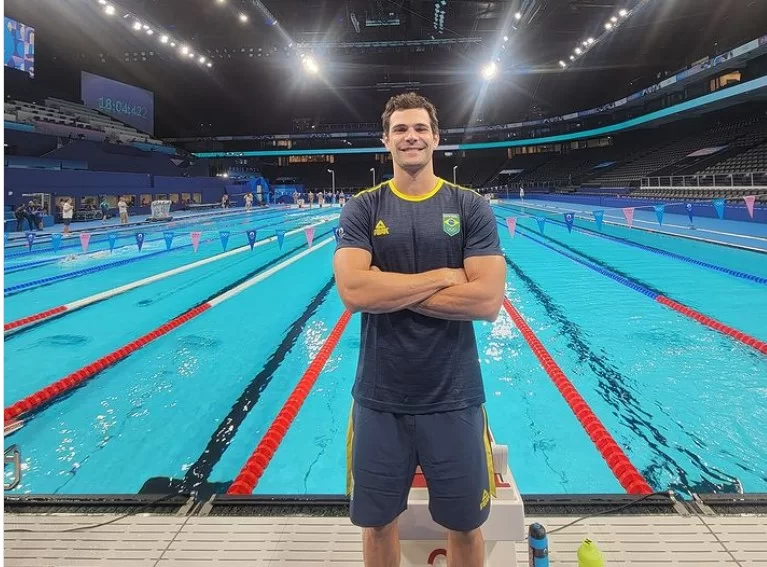 Mais experiente nadador do Brasil, Marcelo Chierighini comete erro de iniciante nos 100m livre