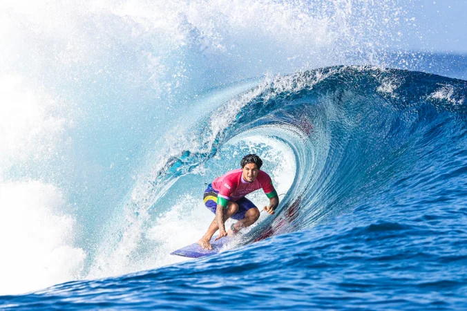 Surfe é adiado e atrasa disputa do Brasil por medalha no Taiti na Olimpíada