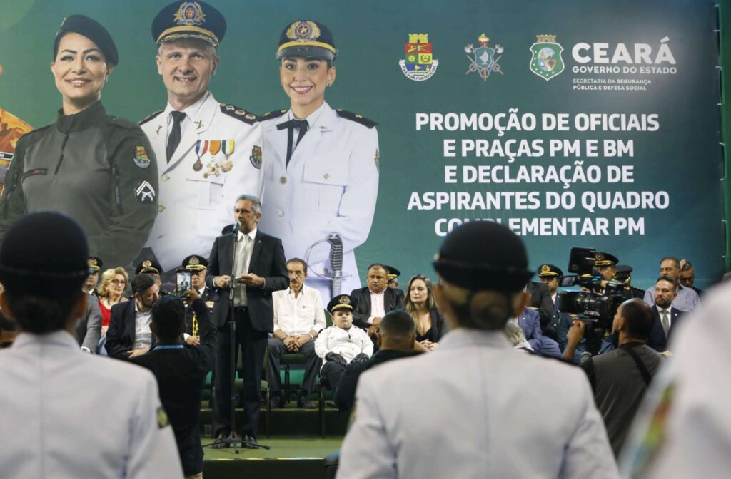 Polícia Militar: Elmano de Freitas promove 12 oficiais a coronéis no Ceará