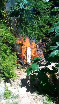 Incêndio atinge barraco em Fortaleza após curto-circuito em fiação elétrica