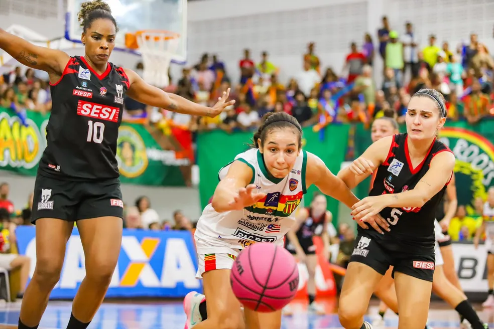 SESI Araraquara x Sampaio Basquete: assista ao vivo ao jogo da LBF de hoje (17/07)