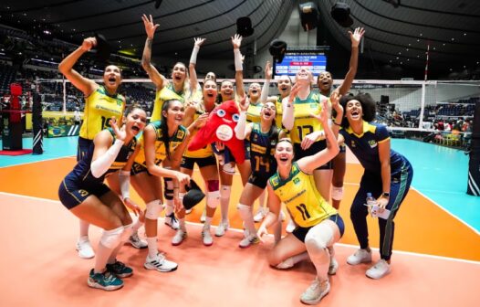 Vôlei feminino conhece estrutura e inicia os trabalhos em Paris para a Olimpíada