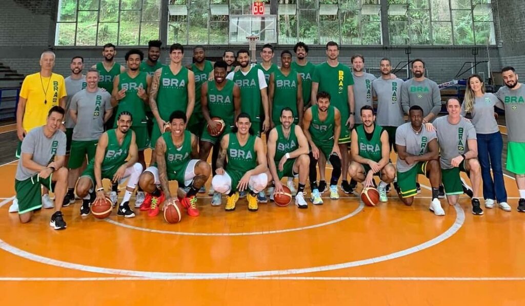 Seleção Brasileira de Basquete tenta classificação para os Olimpíadas de Paris