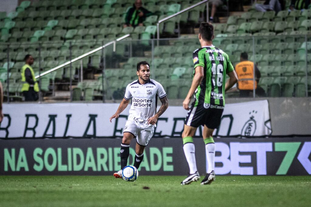 Ceará empata com América-MG em jogo válido pela 18ª rodada da Série B do Campeonato Brasileiro