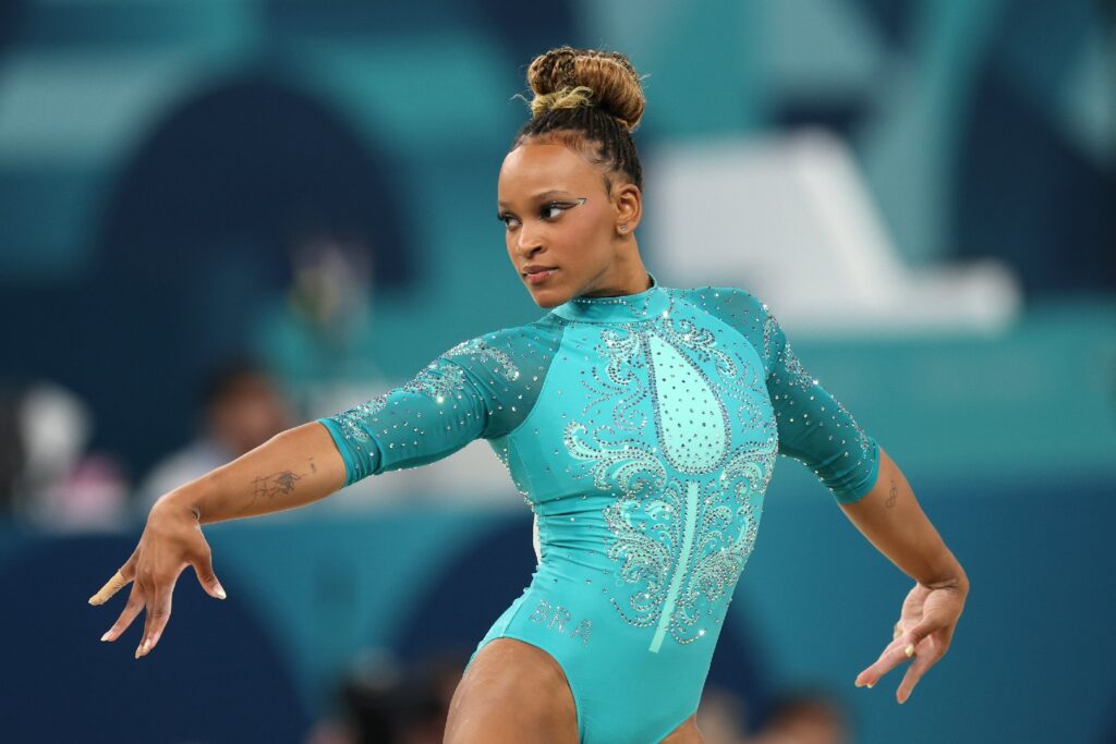 Rebeca Andrade conquista medalha de ouro na final do solo nas Olimpíadas