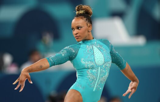 Rebeca Andrade conquista medalha de ouro na final do solo nas Olimpíadas