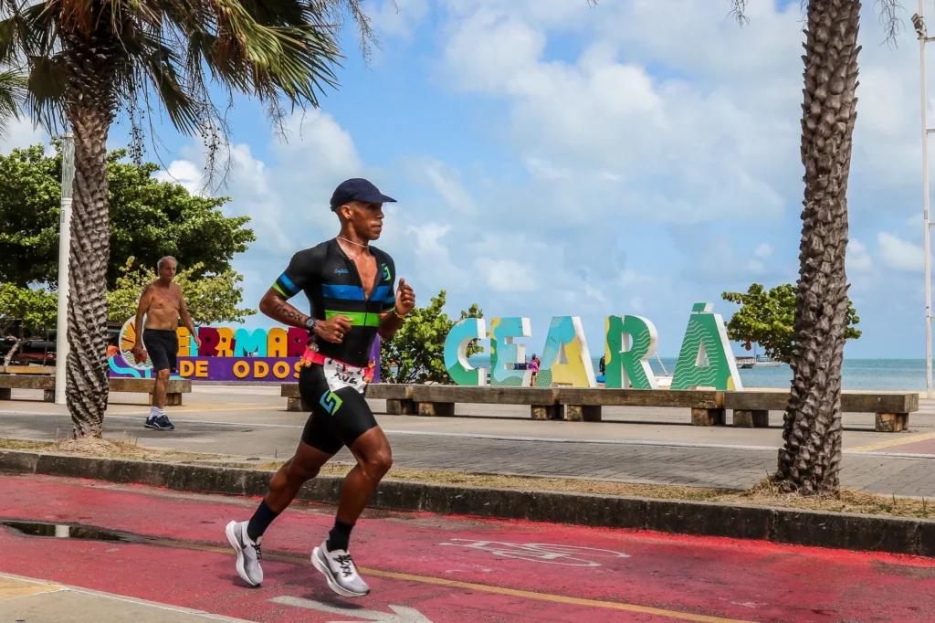 AMC monta operação de trânsito para Ironman Brasil em Fortaleza neste domingo (25)