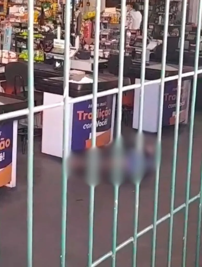 Homem é morto a tiros dentro de supermercado em Quixadá, no interior do Ceará