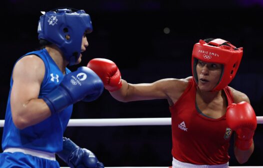 Carol Naka e Bárbara Santos perdem e se despedem no boxe em luta de estreia na Olimpíada