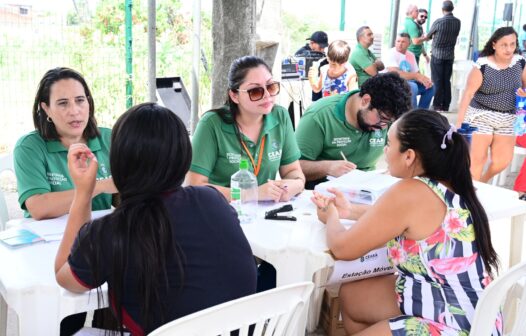 Projeto Acolher traz serviços à população na Praia do Futuro, em Fortaleza