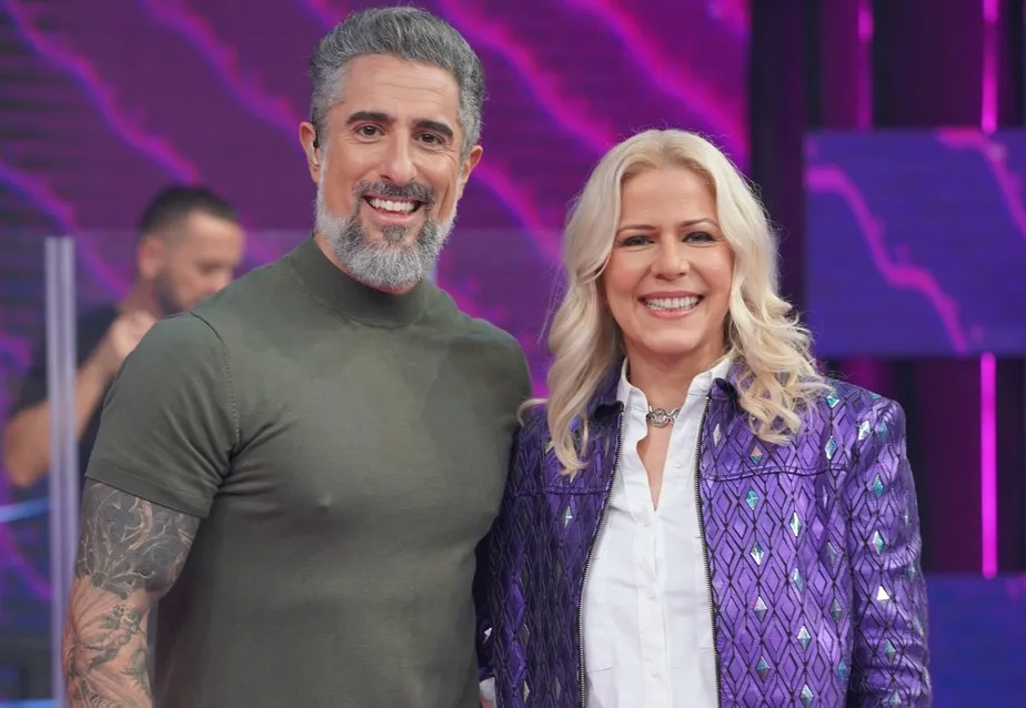 Paula Toller relembra seus grandes sucessos no ‘Caldeirão com Mion’