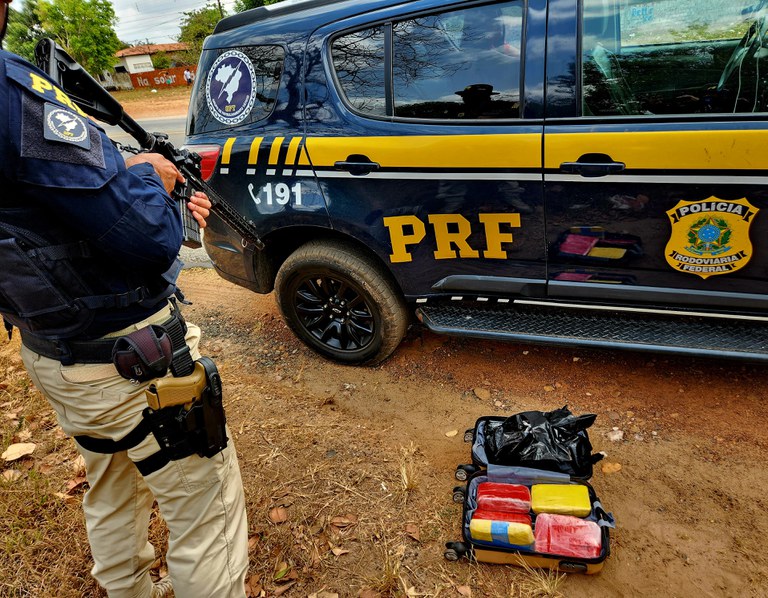 Mulher é presa com drogas em São Gonçalo do Amarante