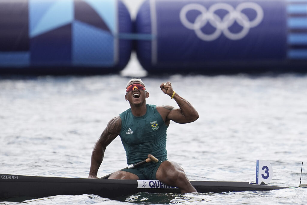 Isaquias Queiroz fatura prata na canoagem em Paris-2024 e soma 5ª medalha olímpica da carreira