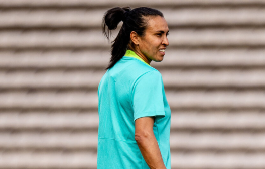 Marta vai jogar a final do futebol feminino? Arthur Elias explica como vai decidir