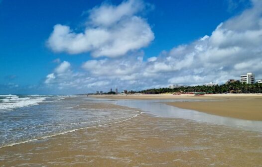 Fortaleza tem 23 praias próprias para banho neste fim de semana; veja a lista