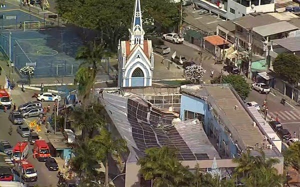 Desabamento no Recife: Bombeiros realizam atendimentos no Santuário do Morro da Conceição