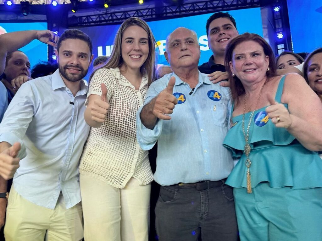 Roberto Pessoa anuncia Gerson Cecchini como candidato a vice-prefeito de Maracanaú