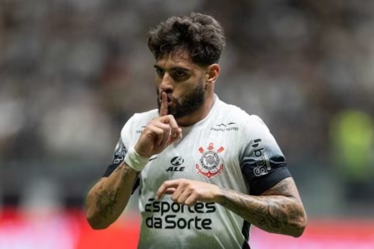 Yuri Alberto fica um mês afastado após cirurgia e Corinthians deve ter jovem ataque no domingo