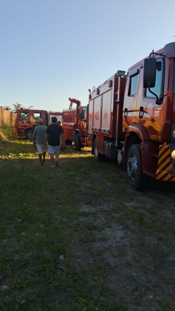 Incêndio atinge fábrica de calçados em Itaitinga, neste domingo (4)