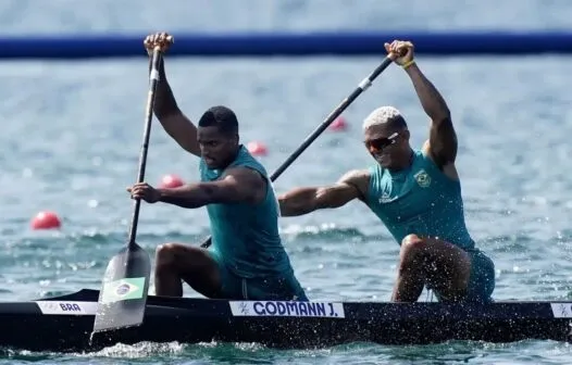 Isaquias Queiroz e Jacky Godmann ficam em 8º no C2 500 metros da canoagem velocidade em Paris