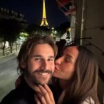 Em Paris, Sabrina Sato é surpreendida com gesto romântico de Nicolas Prattes