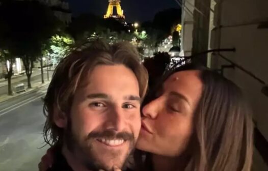 Em Paris, Sabrina Sato é surpreendida com gesto romântico de Nicolas Prattes