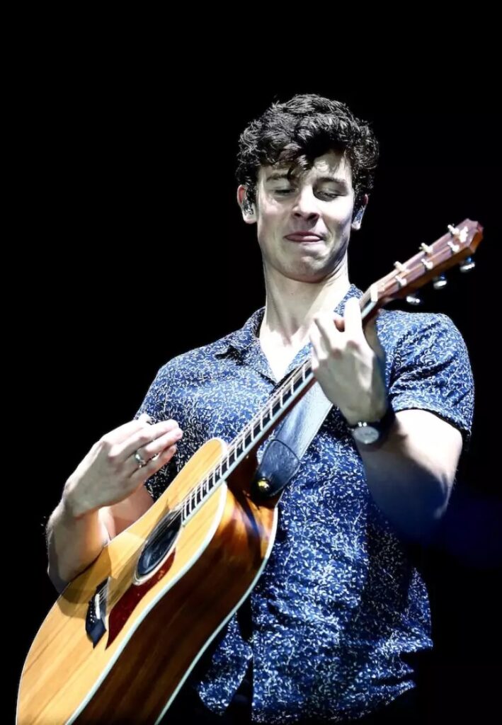 ‘Solidão e ansiedade’: Shawn Mendes retoma shows e faz desabafo sobre saúde mental