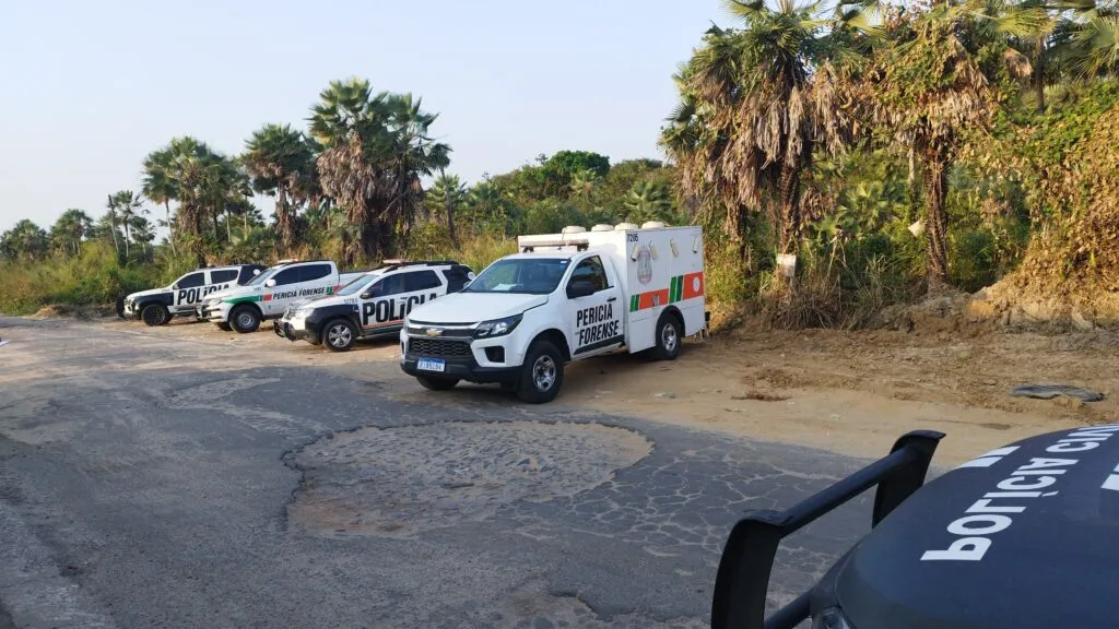 Dois corpos são encontrados esquartejados em matagal, em Caucaia