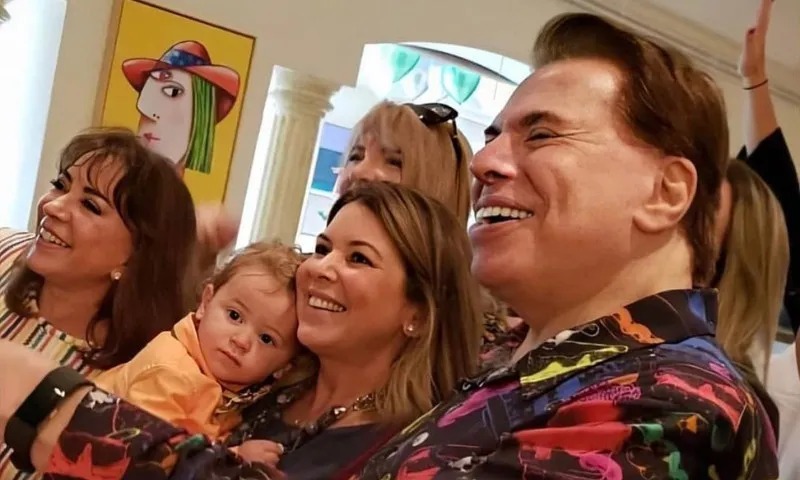 Família explica por que não haverá velório aberto de Silvio Santos ao público