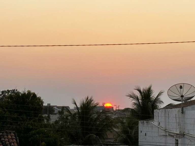 Céu do Ceará e de outros estados ganha coloração acinzentada após queimadas na Amazônia