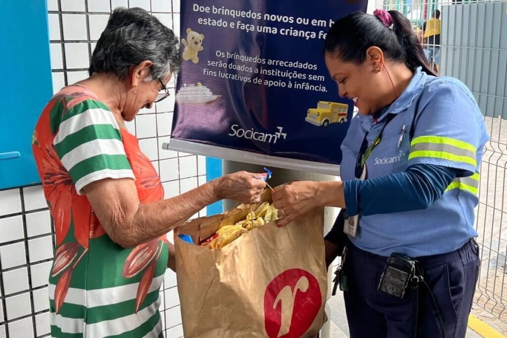 Campanha arrecada brinquedos nos terminais de Fortaleza para o Dia das Crianças