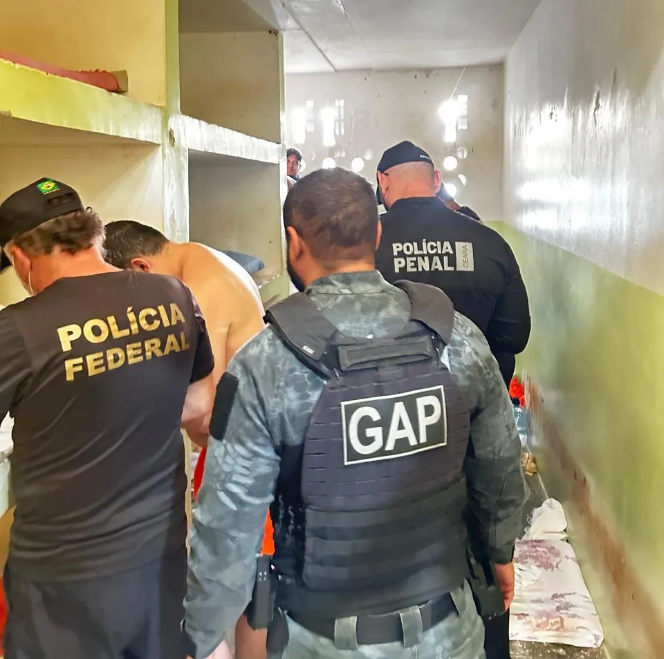 Operação da polícia mira grupo criminoso que planeja resgates de presos em presídios do Ceará