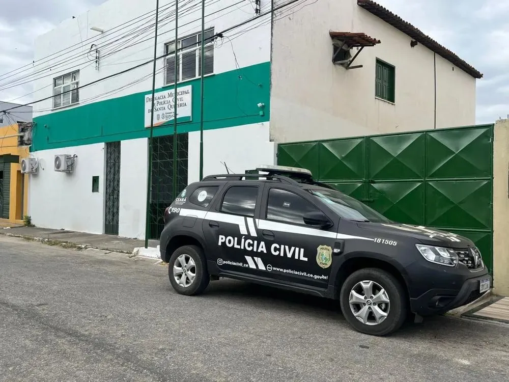 Polícia investiga caso de menina de 11 anos que engravidou e teve filho após ser estuprada por familiar