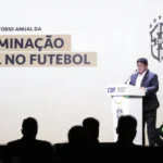 Relatório da Discriminação Racial revela aumento de atos racistas no futebol de 39% em um ano