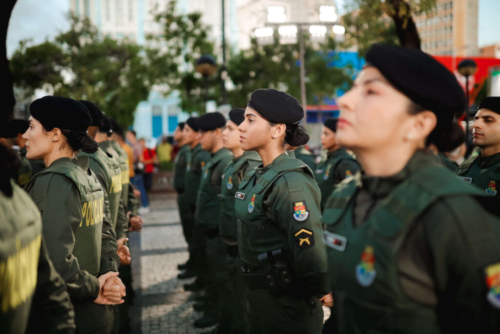 Mais de 1.100 policiais serão promovidos nesta sexta-feira (13) no Ceará