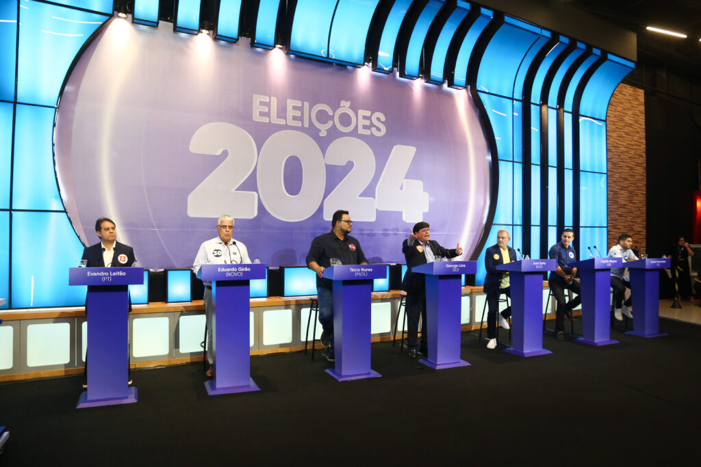 Debate da TV Cidade teve candidato passando mal, outro indo ao banheiro e 25 pedidos de direito de resposta